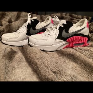 Women’s Nike Air Max size 7